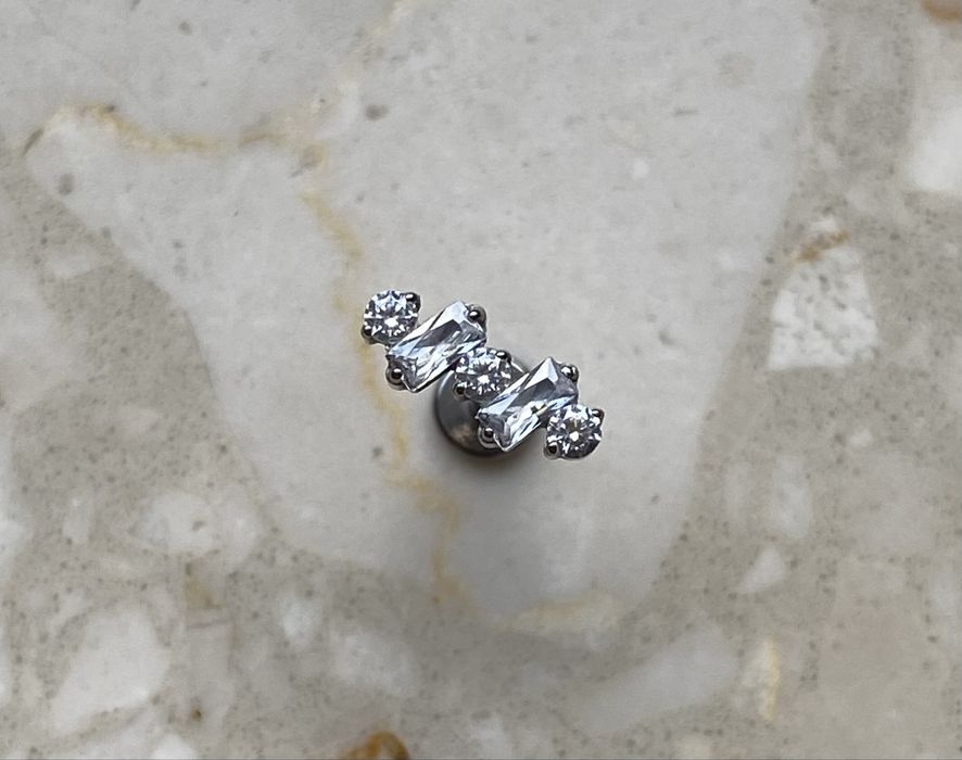 Unisex labret 8 mm 16 G kolczyk piercing Tytan