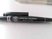 Livro Anual do Manchester United 2014 + Caneta