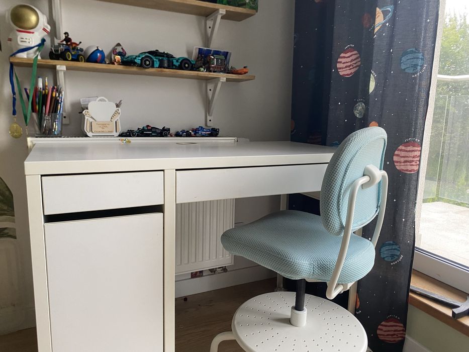 Biurko Micke i fotel Vimund ikea
