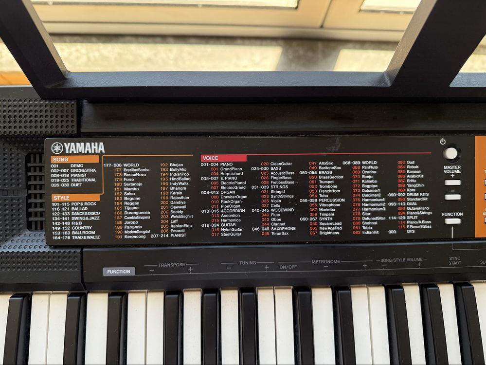 Teclado Yamaha PSR-F51