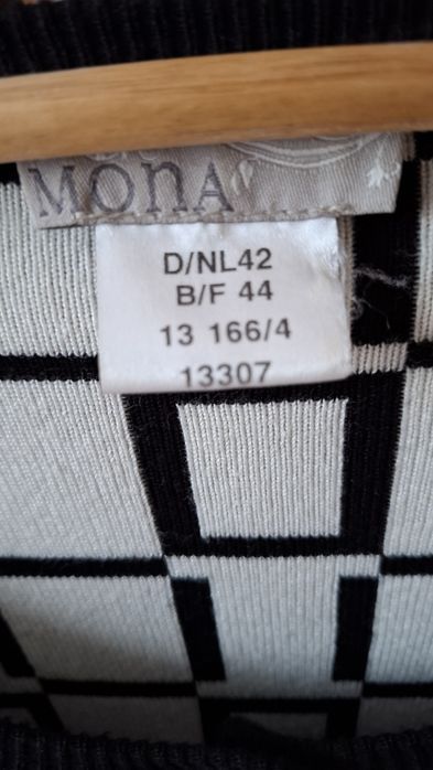 Sweter zapinany roz 42