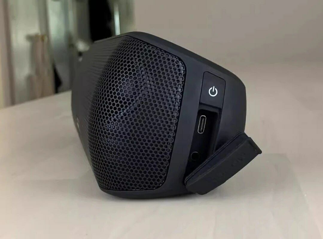 Безпровідна Bluetooth колонка Anker Soundcore Motion +