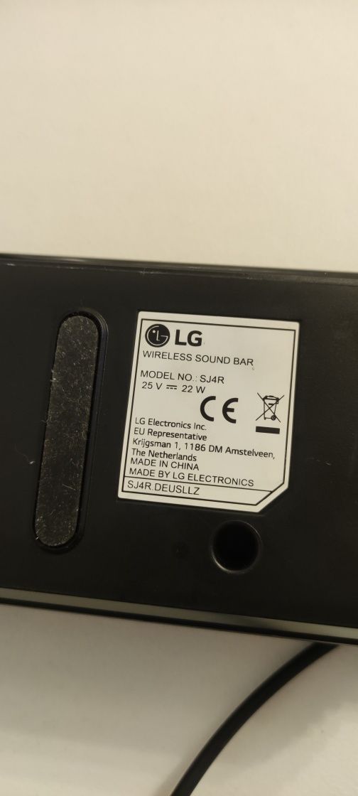 Soundbar LG SJ4R subwoofer
Soundbar LG SJ4R 4.1 normalne ślady użytko