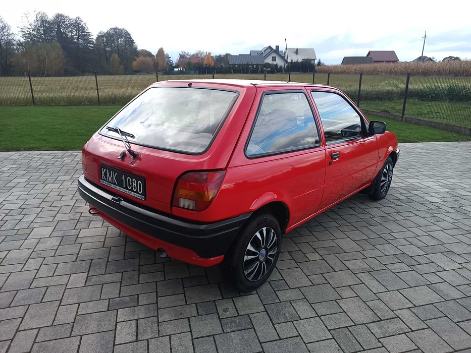 Fiesta mk3 na czarnych tablicach