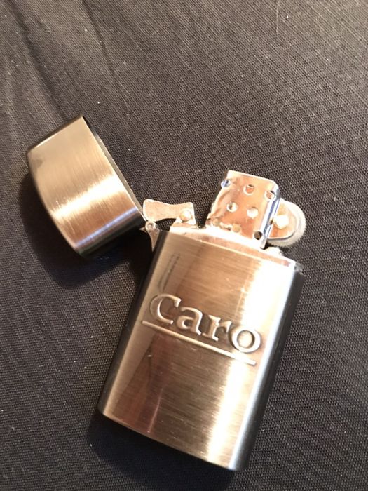 Zestaw zapalniczek Caro , popielniczka Caro, segregator Caro