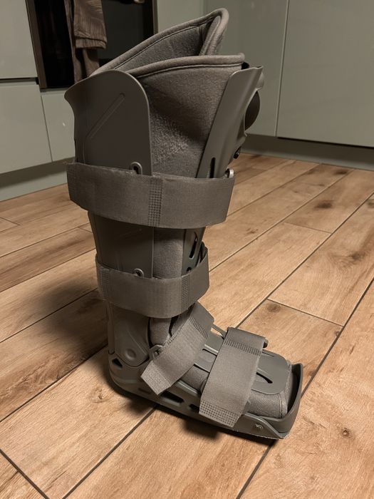 Orteza Neo walker med by Meyra na staw skokowy