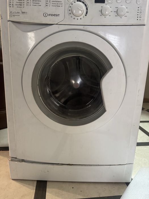 Пральна машинка Індезіт по запчастинах
