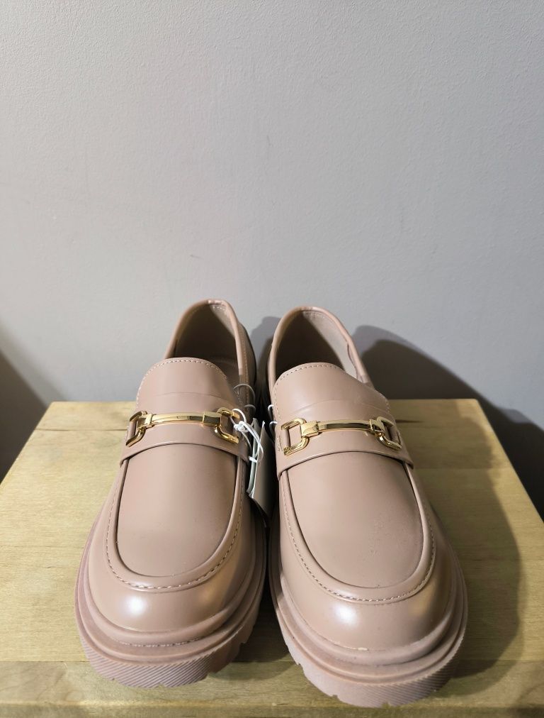 Loafersy mokasyny lordsy ze sprzączką na grubej podeszwie Reserved 39