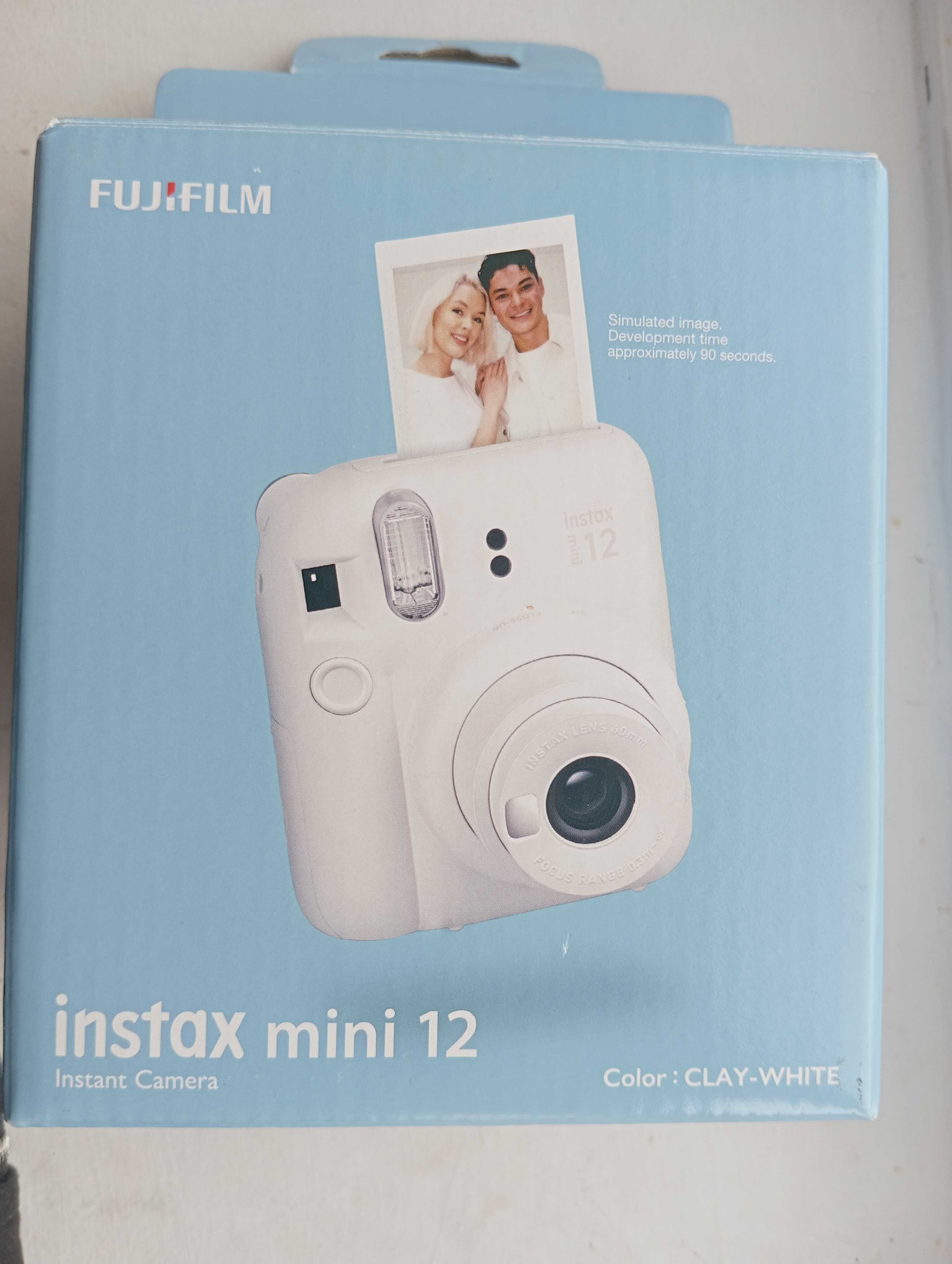 Máquina fotográfica instax mini 12