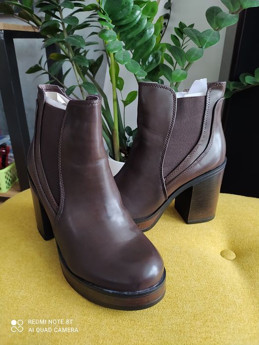 Buty na koturnie na szerokim klocku r. 38 nowe