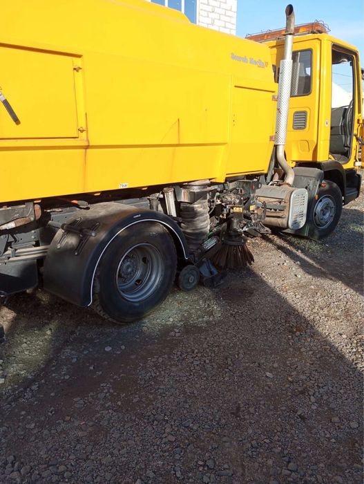 Підмітально прибиральна машина , подметальная , уборочная Iveco 2013р