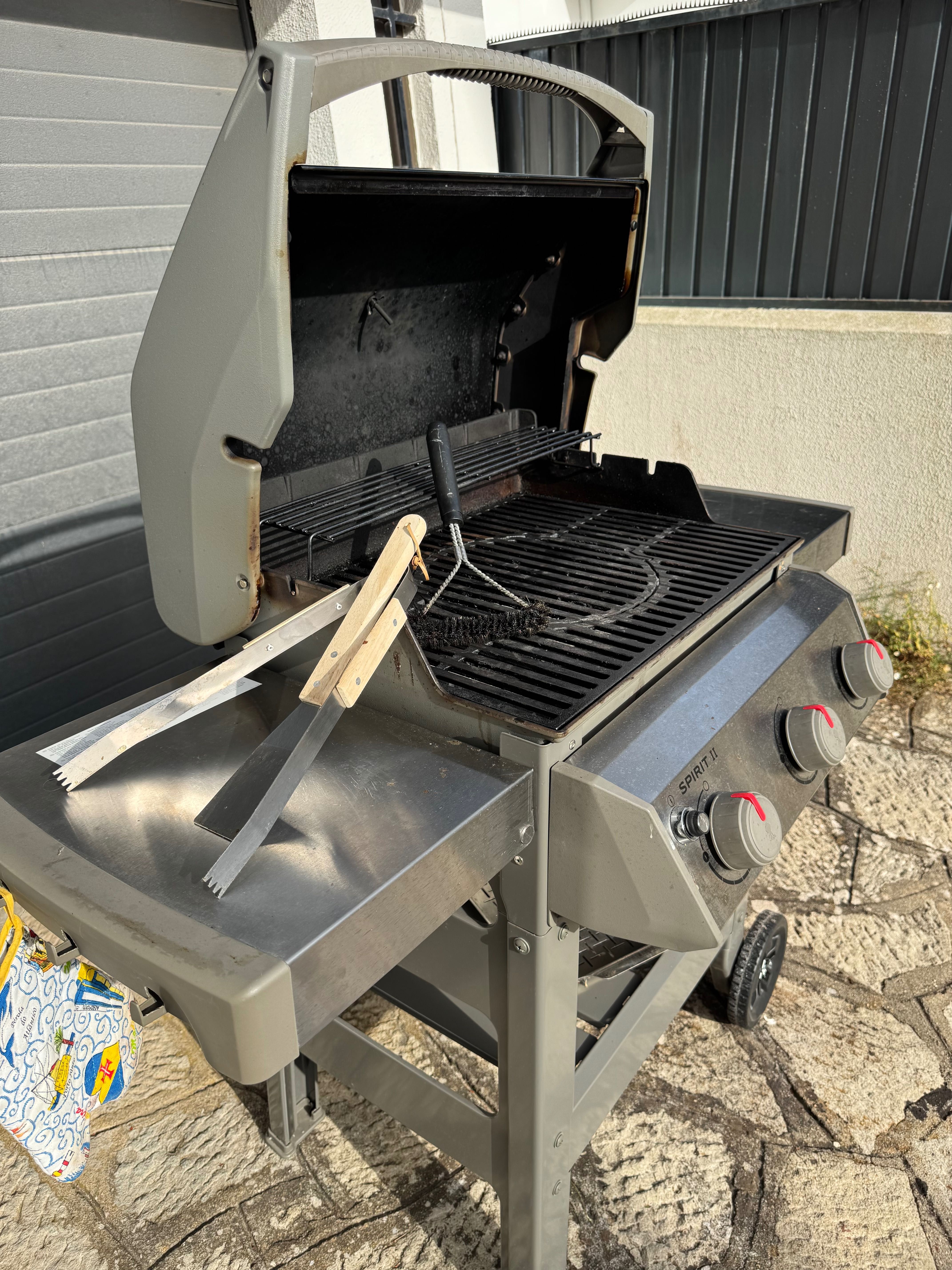 Grelhador a Gás Weber Spirit II E-310 GBS + Acessórios + Botija