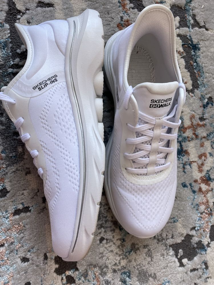 Кросівки skechers white