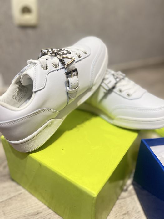 Кросовки/кеды VERSACE JEANS 35р