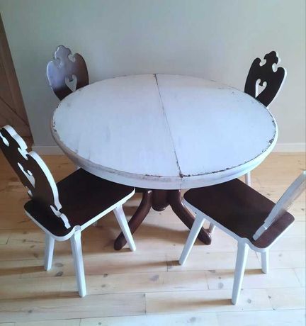 Stół okrągły drewniany na rzeźbionej nodze komplet 4 krzesła drewniane