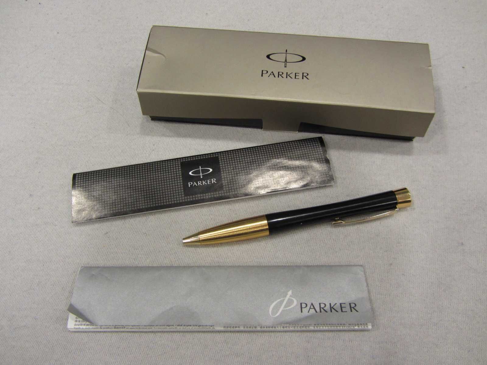 Długopis Parker Urban czarno-złoty