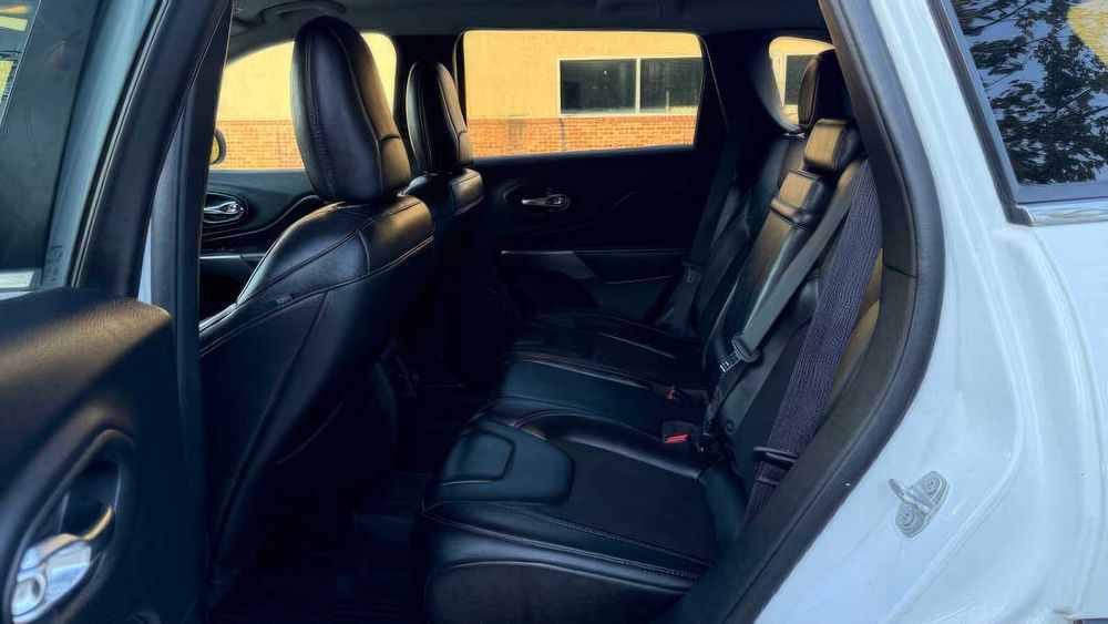 Jeep Cherokee Latitude Plus      2019