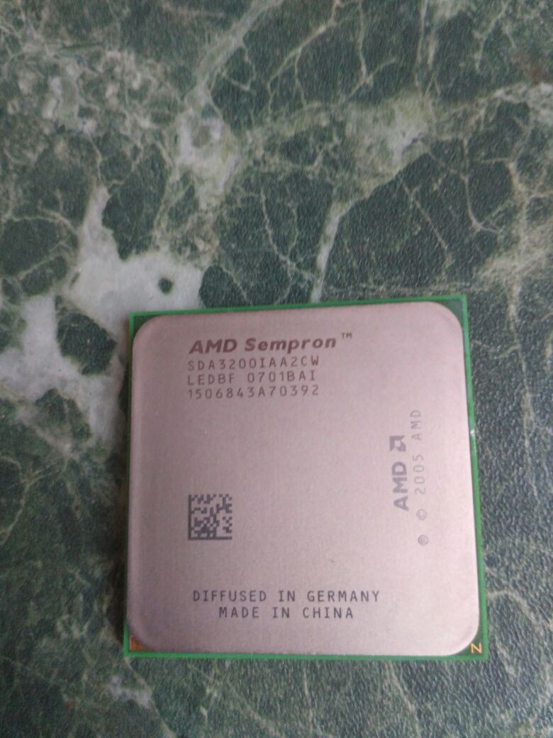 AMD Sempron 3200+ (socet AM2/940)