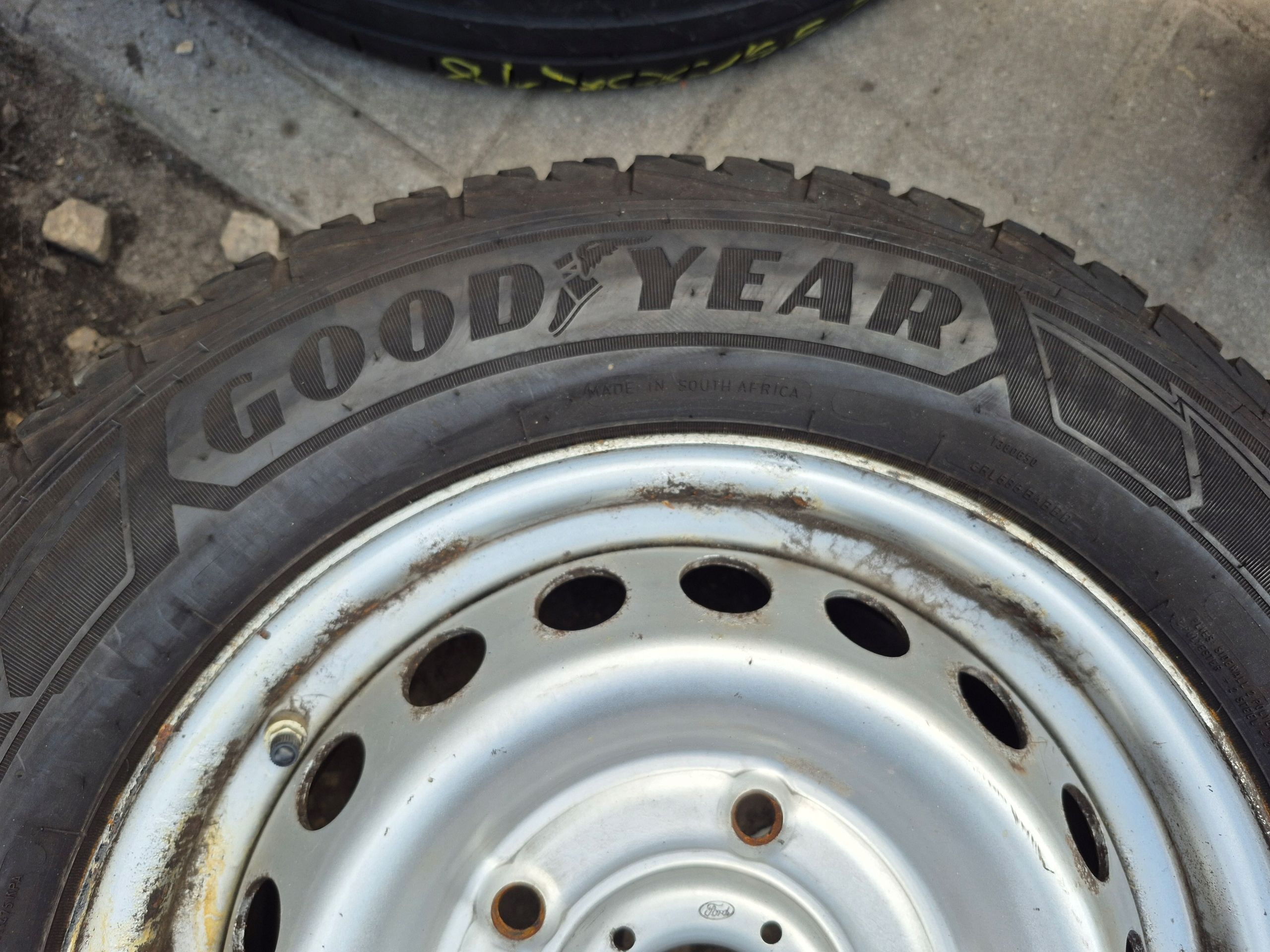 Goodyear Ultra Grip Cargo 215/65R16C 109/107T 22R 2X