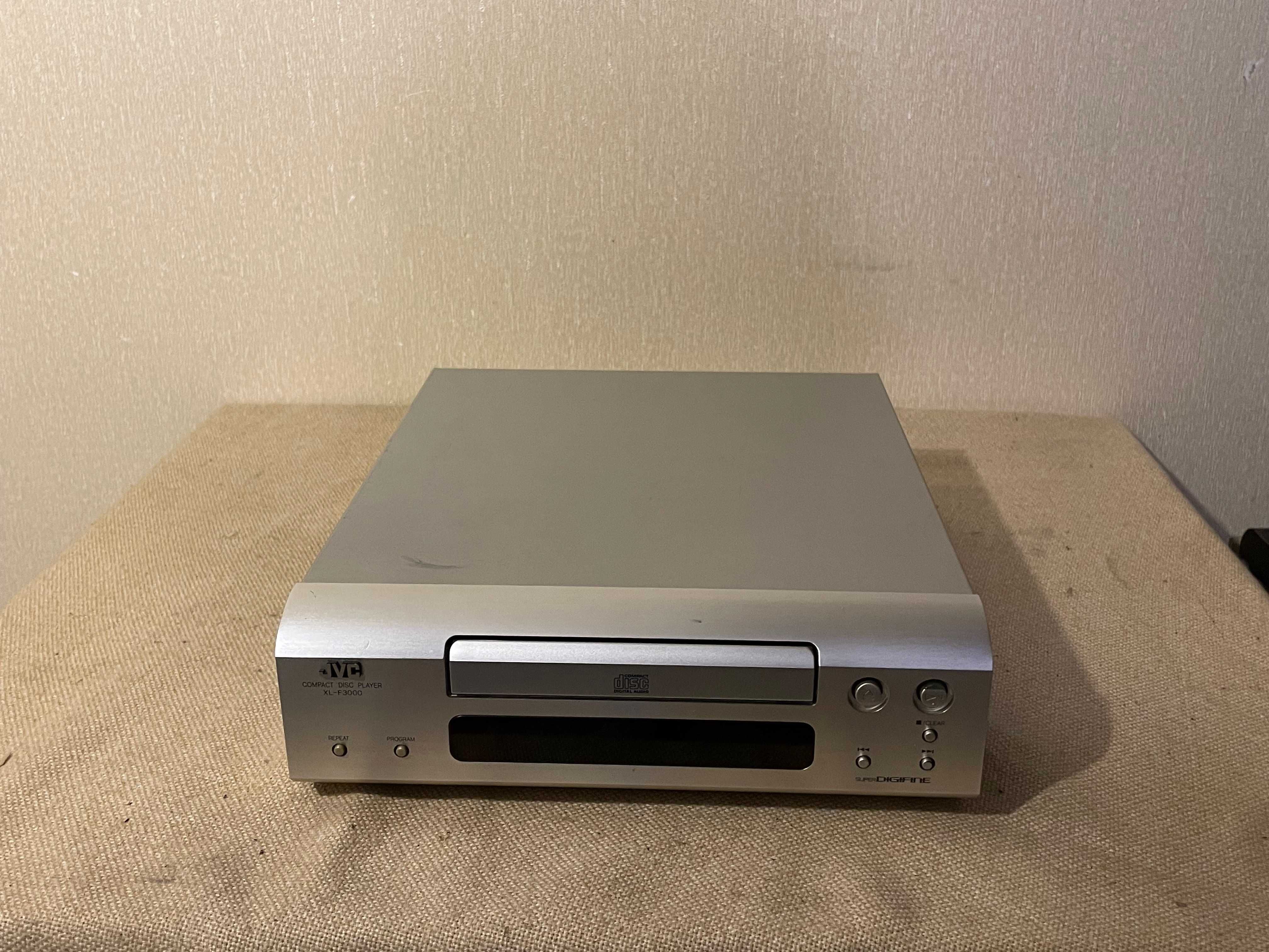 Компактный CD-проигрыватель JVC XL-F3000