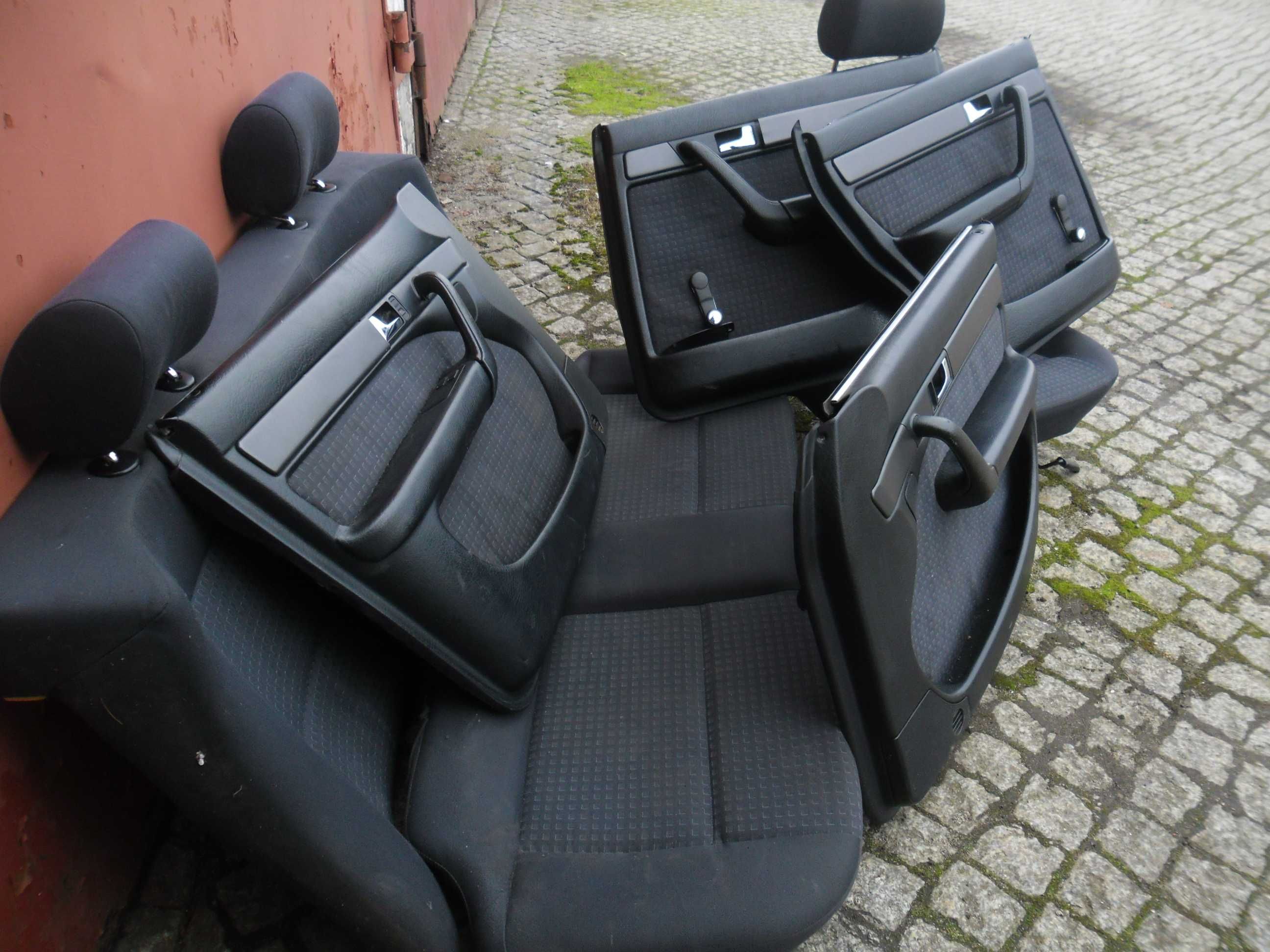 Komplet boczków drzwi AUDI A6 C4 , 100  dekor- SEDAN