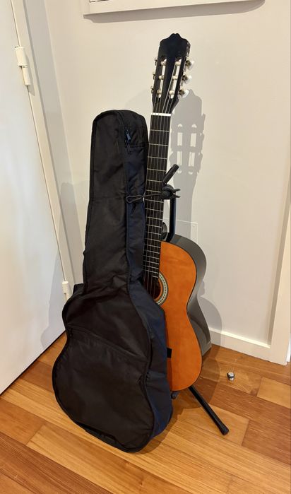Guitarra classica + Saco + Suporte + afinador digital