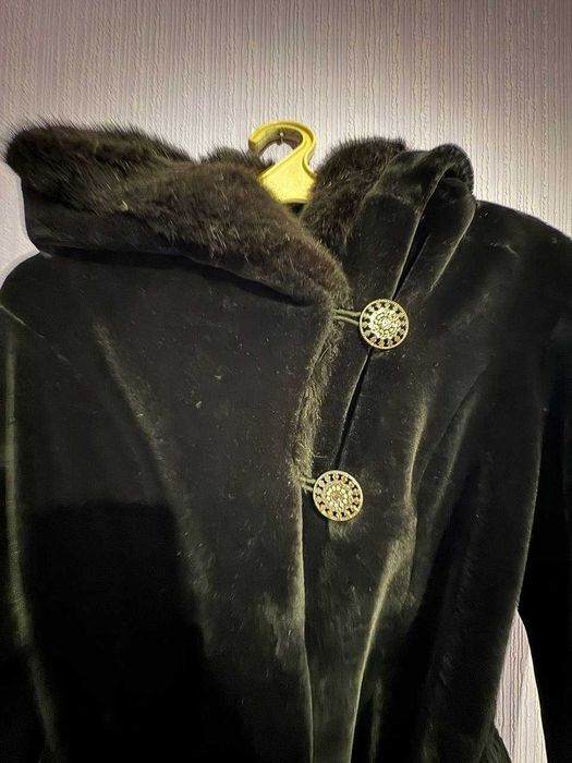 Продам еко-шубу 1000 грн