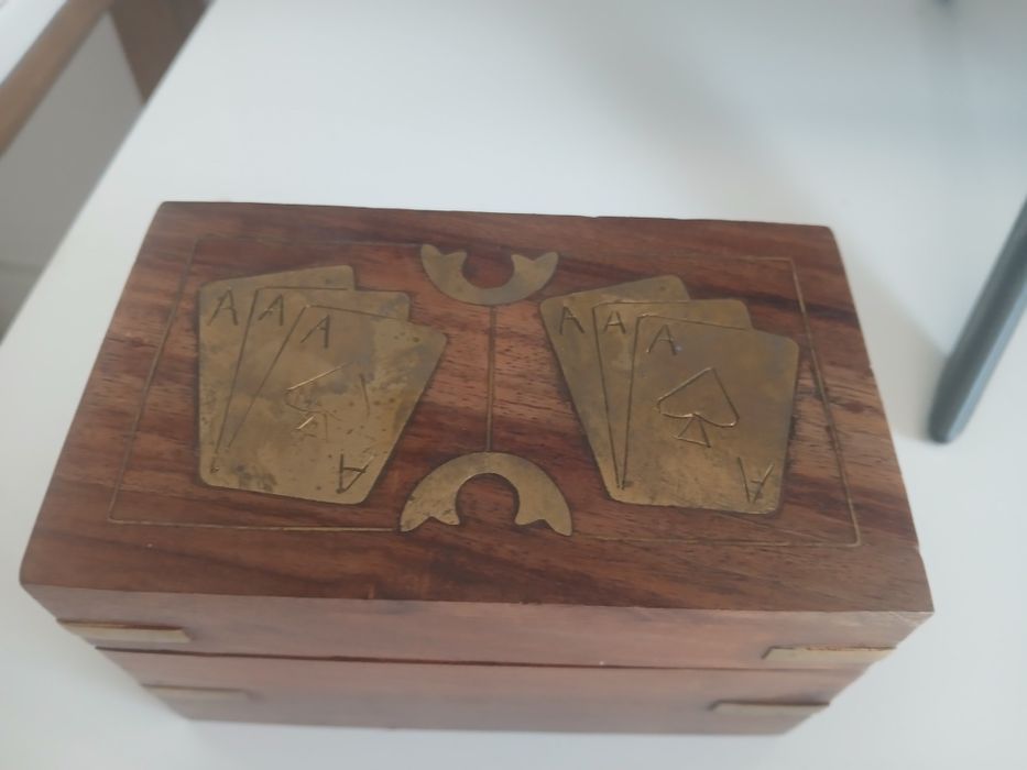 30 Caixas de madeira com cartas