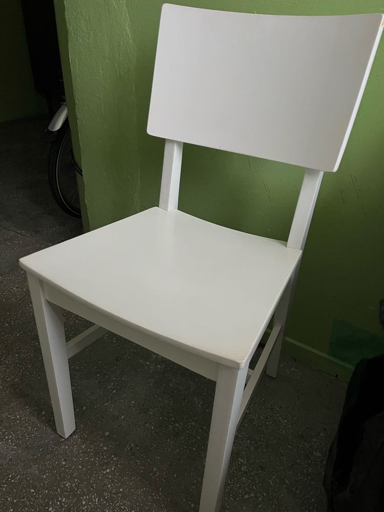 Krzesla Ikea biale