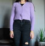 Liliowy kardigan sweter