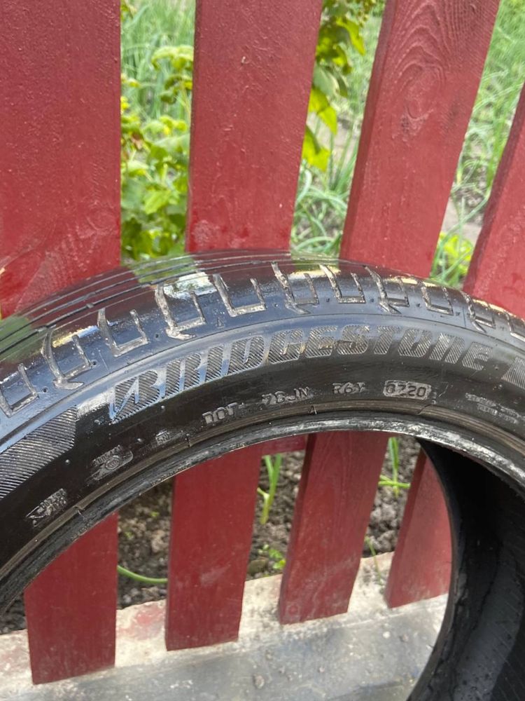 Резина, шина літня Bridgestone  235/45r19