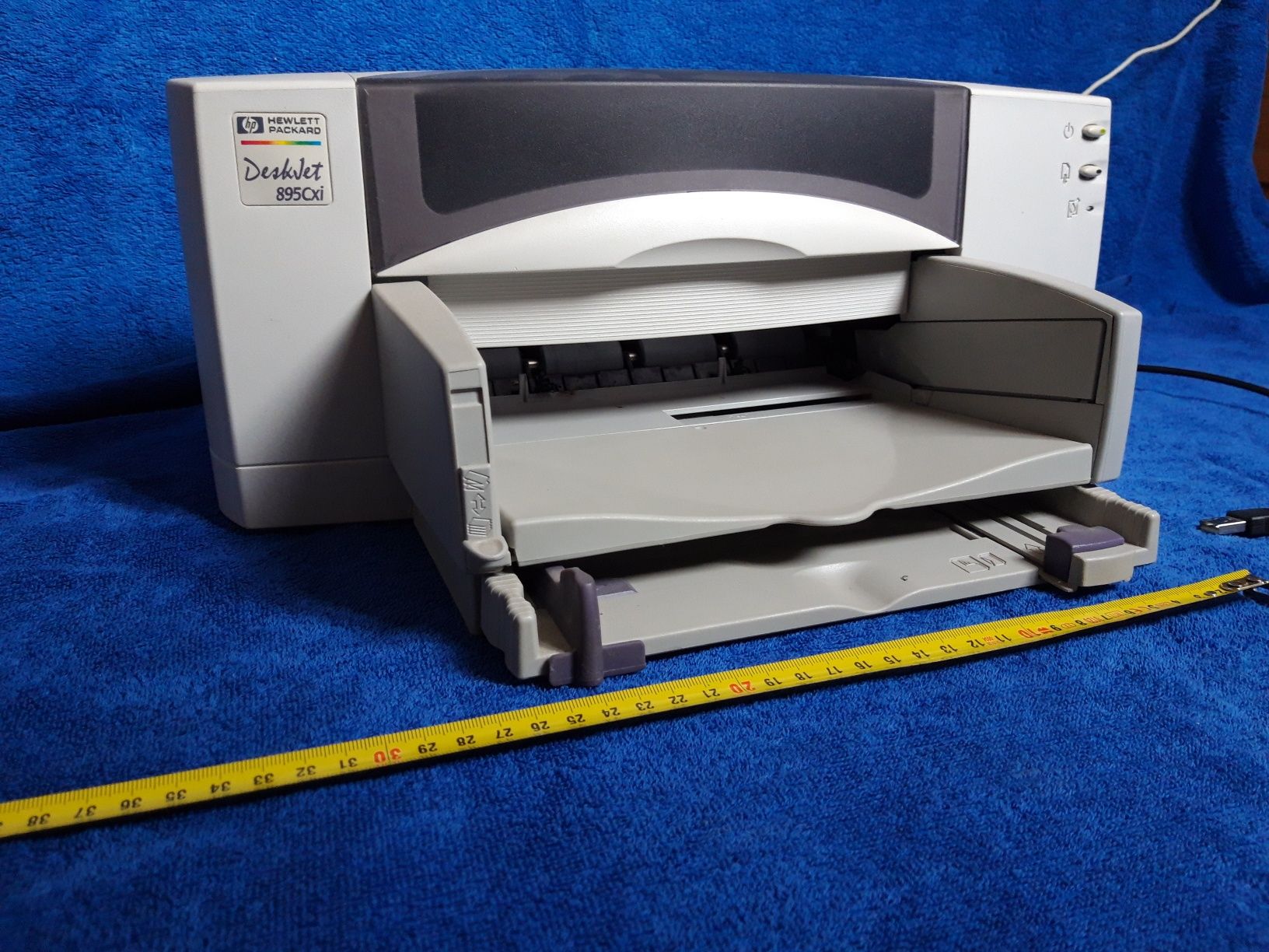 Цветной принтер HP DeskJet 895Cxi