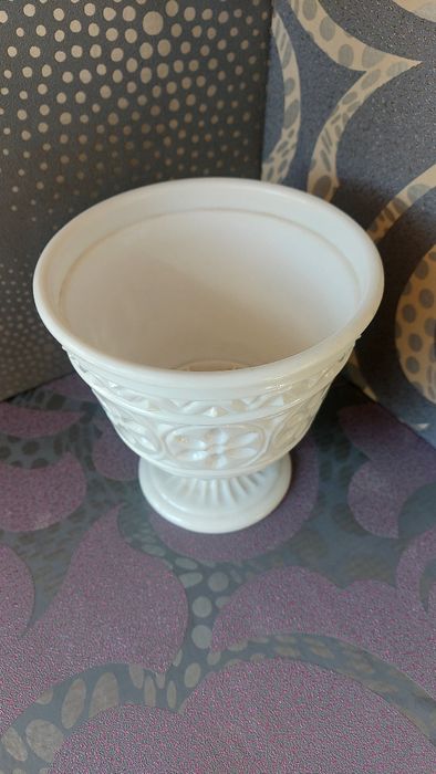 Кашпо для комнатных цветов