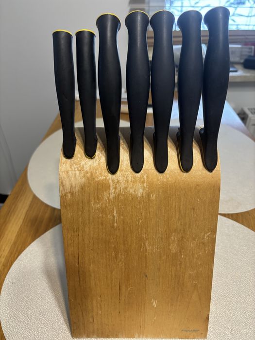 Komplet noży kuchennych Fiskars