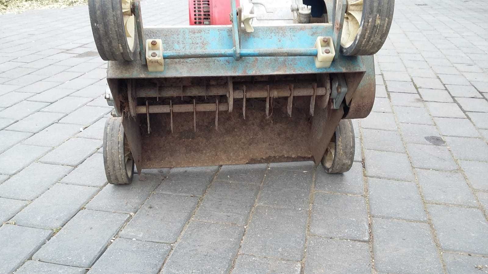 Wertykulator aerator