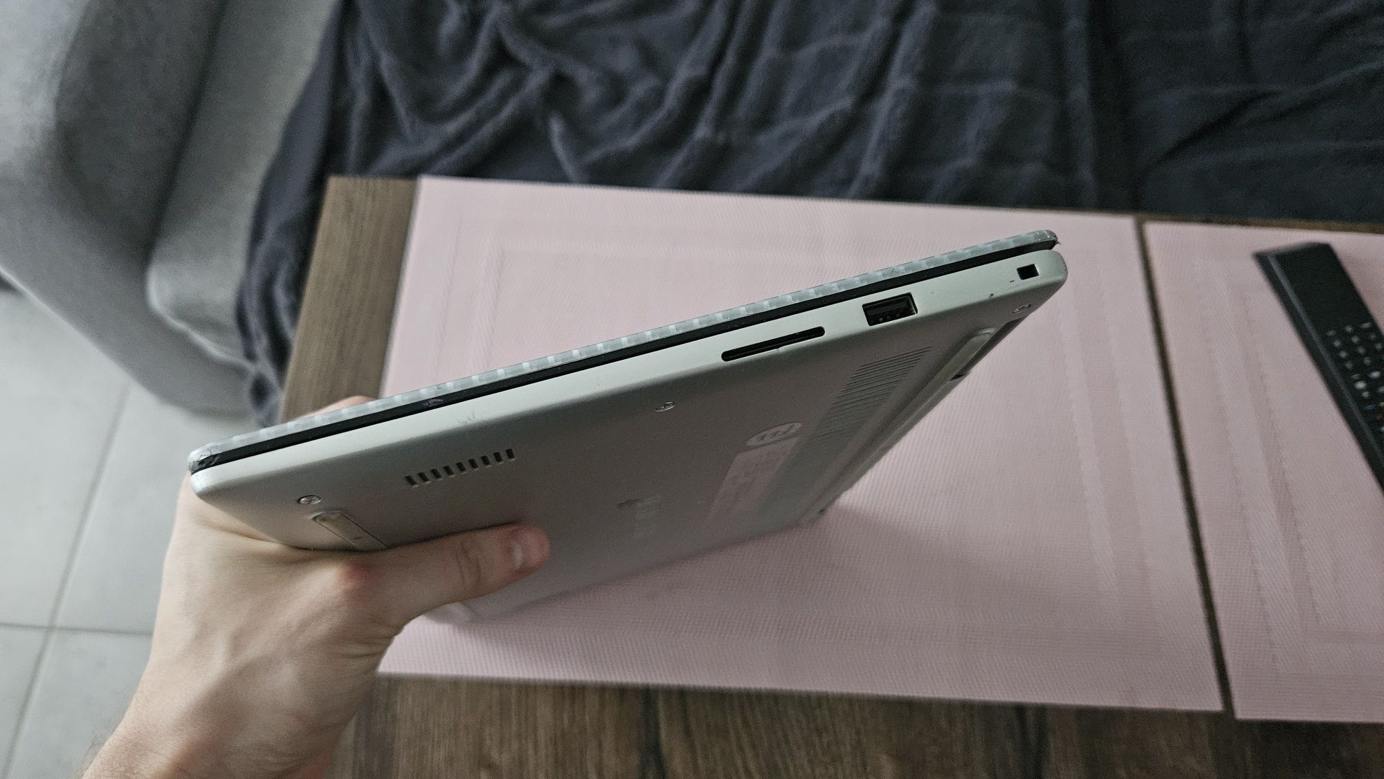 Laptop Dell Inspiron 7370 i7-8550u 8/256gb sprawna bateria + zasilacz