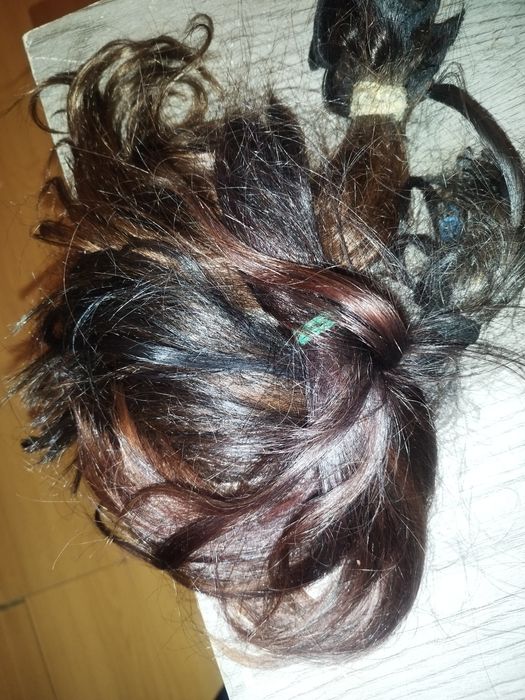 Cabelo humano verdadeiro  quase 200g