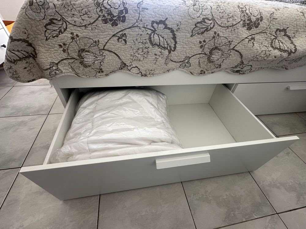 Cama de casal com colchão e 2 almofadas - BRIMMES