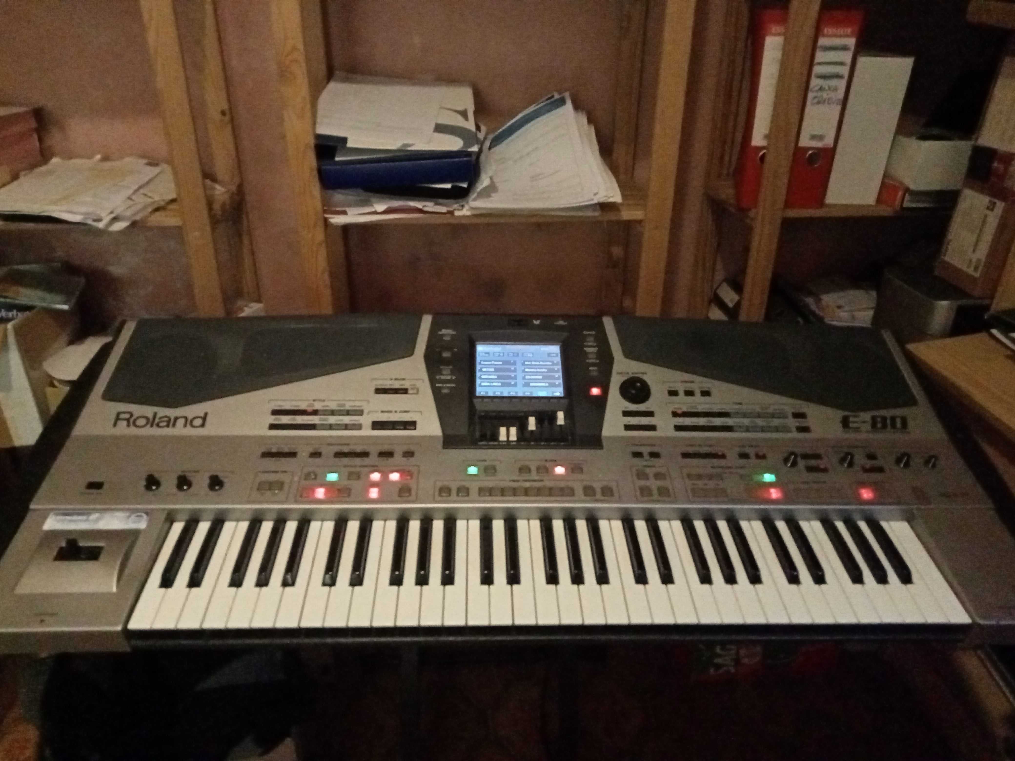 Vendo Roland - E 80