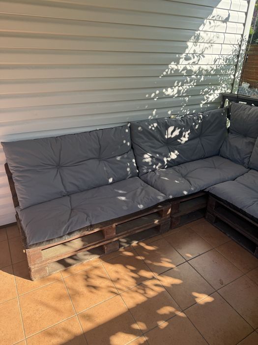 Sprzedam meble ogrodowe narożnik palety europalety poduszki wodoodporn