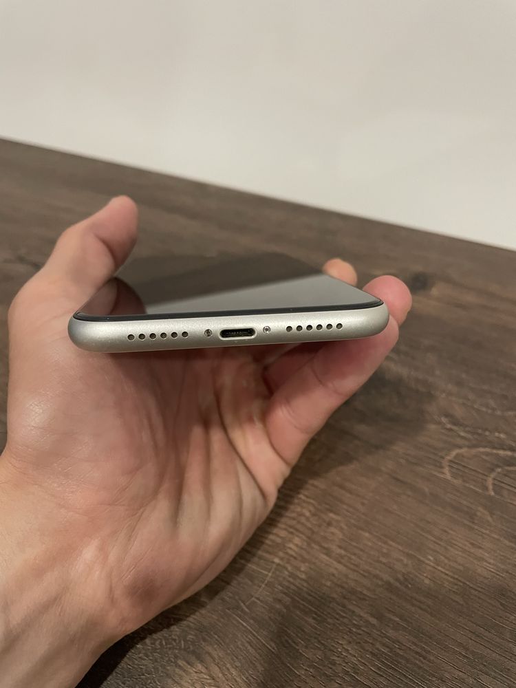 Iphone 11 128Gb bat 100%