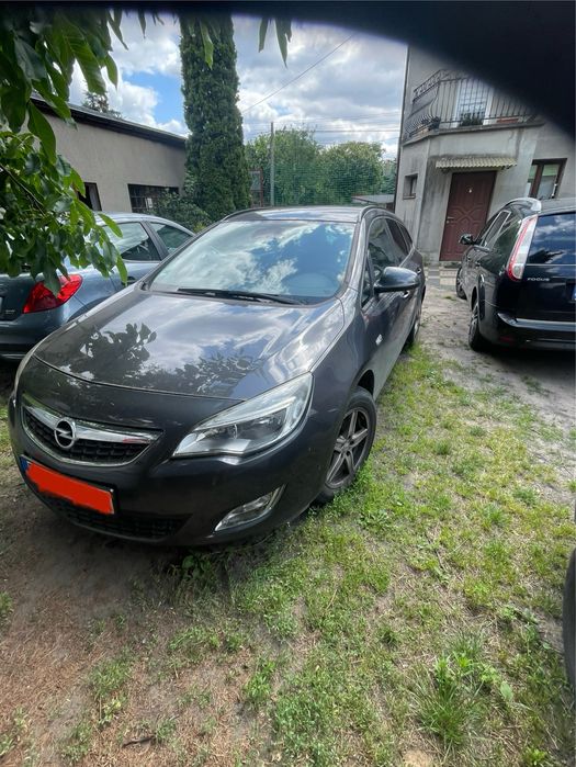 Opel astra J kombi J 1.4 140 km