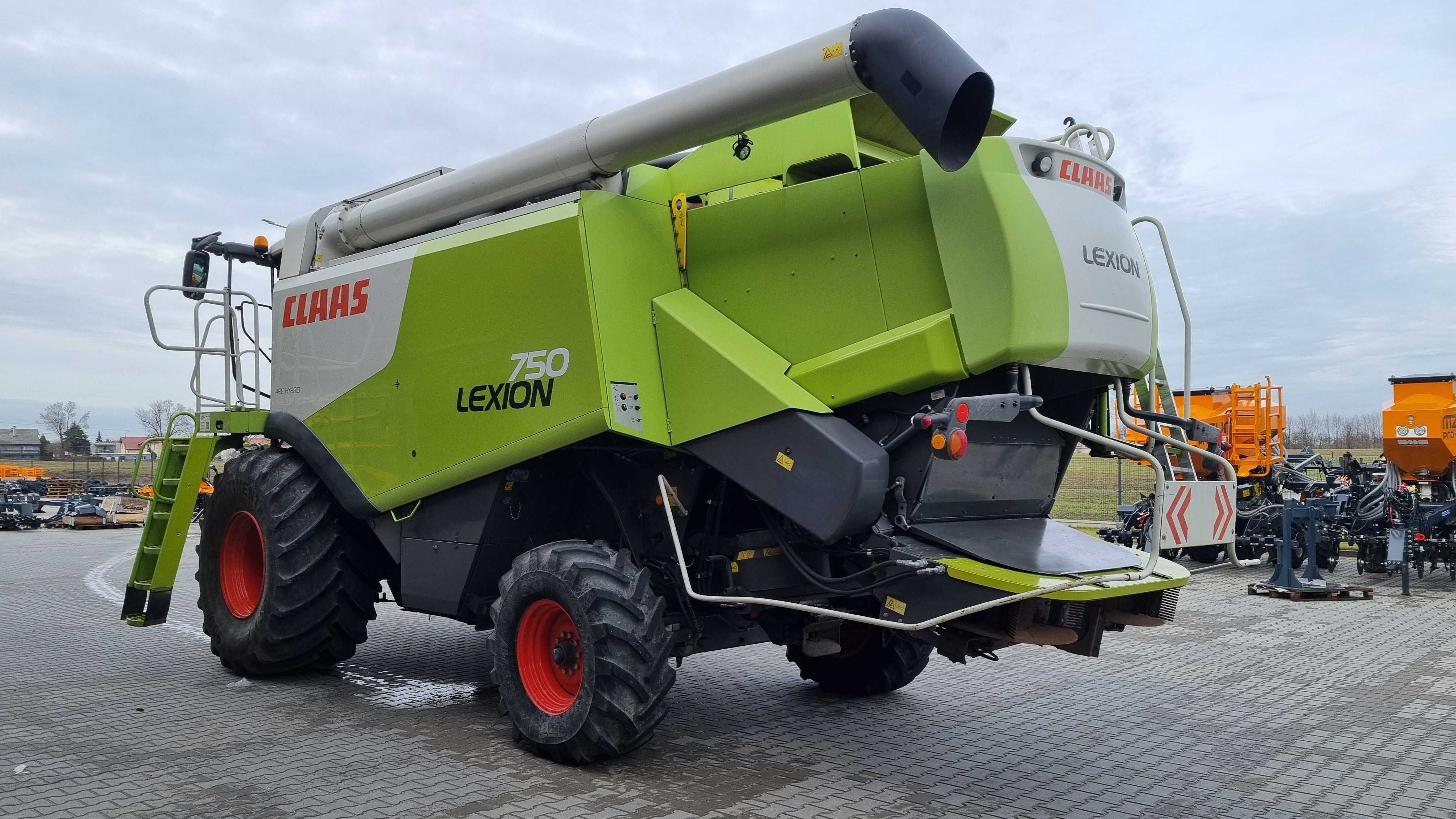 Kombajn zbożowy Claas Lexion 750  rok 2012r