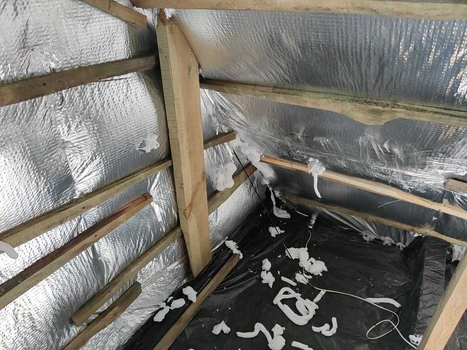 Утепление воздушной прослойки(пеноизолом)