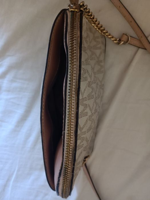 Mala Michael Kors