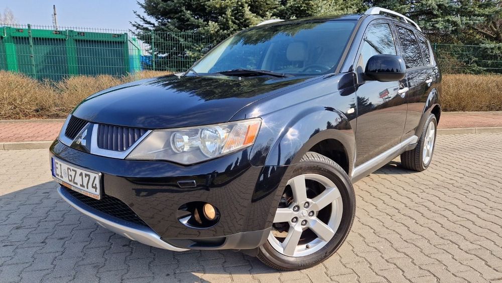 Mitsubishi Outlander 4x4 -7 osób-Full opcja-Oryginał-Serwis-Gwarancja