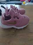 Buty Nike Oryginalne rozmiar 21 BARDZO WYGODNE