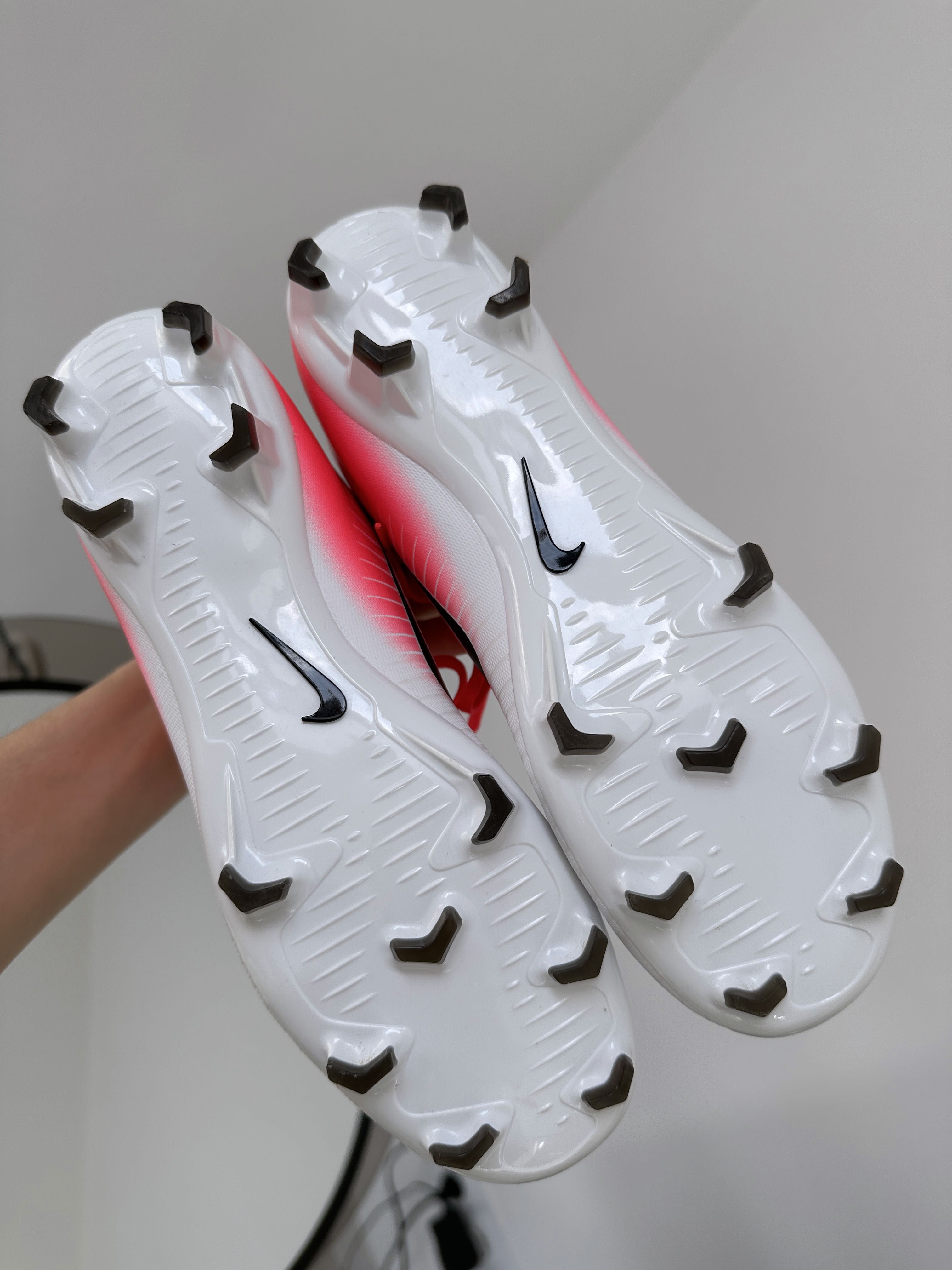 Шикарные  бутсы с чулком Nike Mercurial