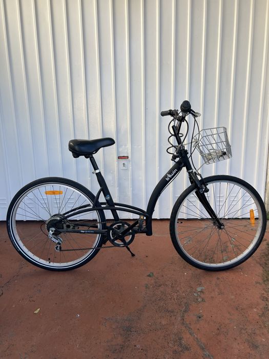 Bicicleta preta cidade