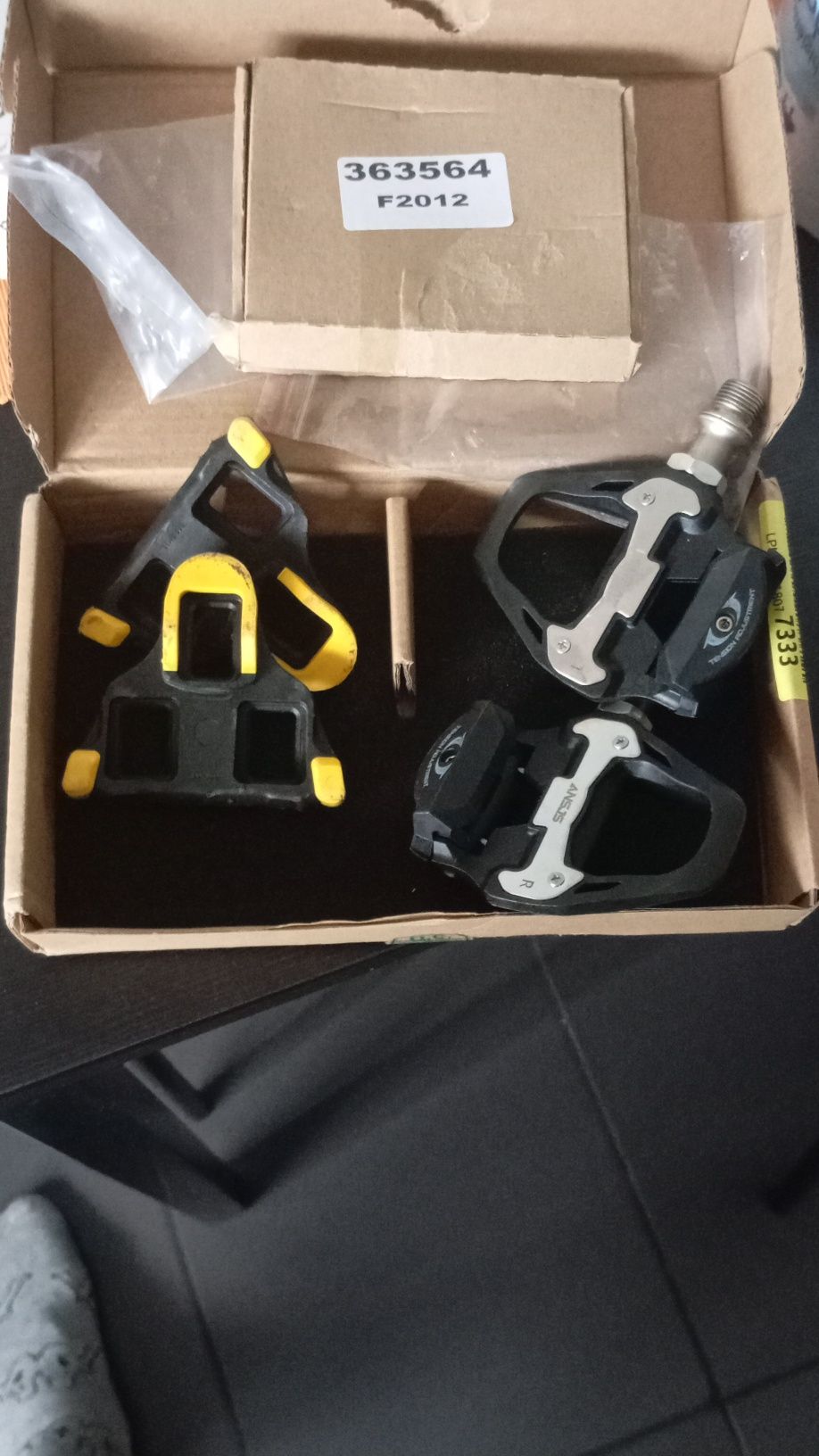 Pedais clipless novos